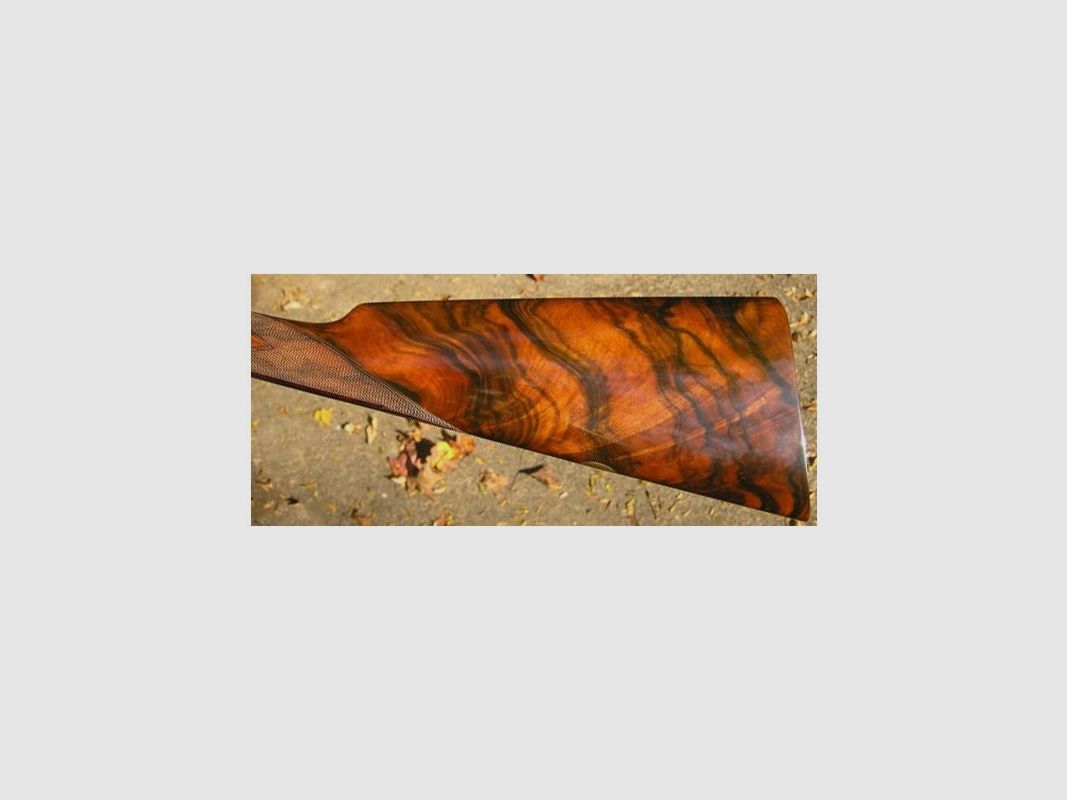 REPARATUREN AN DEN HOLZTEILEN DER WAFFE, Bild 2 von 4