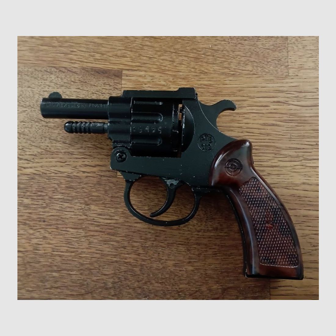 Umarex Schreckschussrevolver  6mm Flobert