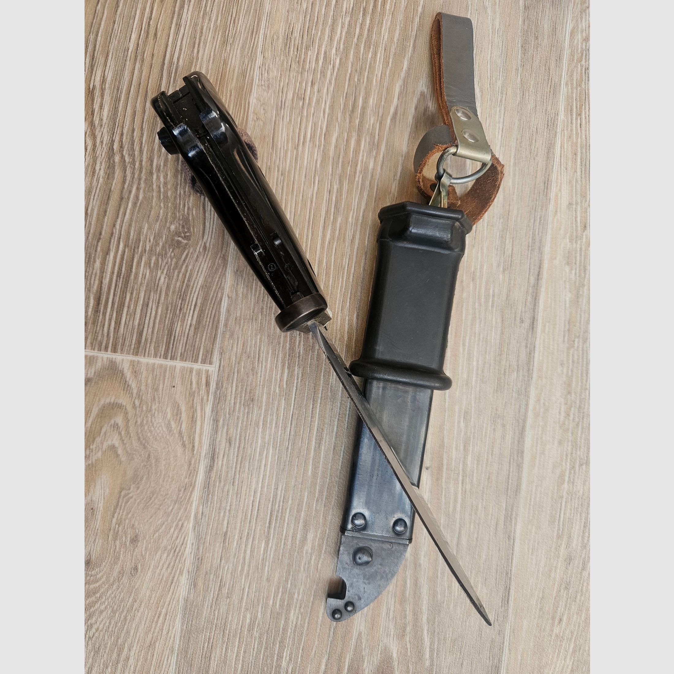 NVA DDR Bajonett AK47/74