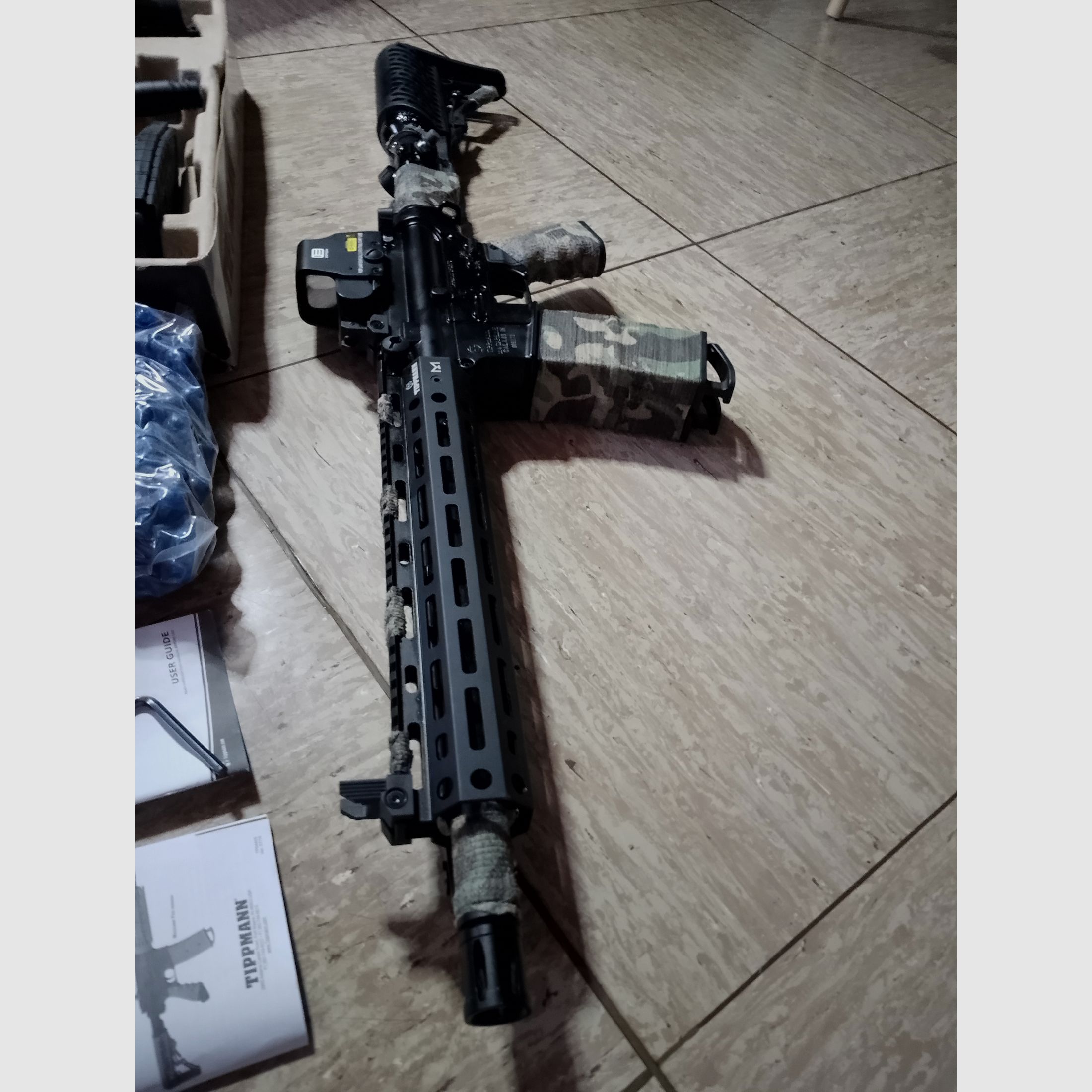 Tippmann Tmc Elite Markierer Set .68 accessori tuning canna paintballs Cal 68 CO2 set mirino olografico punto rosso verde lampada LED 3 caricatori Ovp