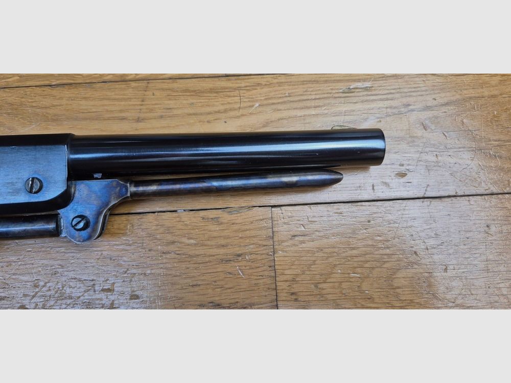 Enorme revolver Colt Walker – Cal. .44 PN – Fabbricazione Army San Marco del 1989 – Bellissima brunitura e marmorizzazione presenti al 100% – Eccellente meccanica – Enorme canna da 9 pollici con rigature ben definite – Poco usato – TBE-, immagine 6 di 22