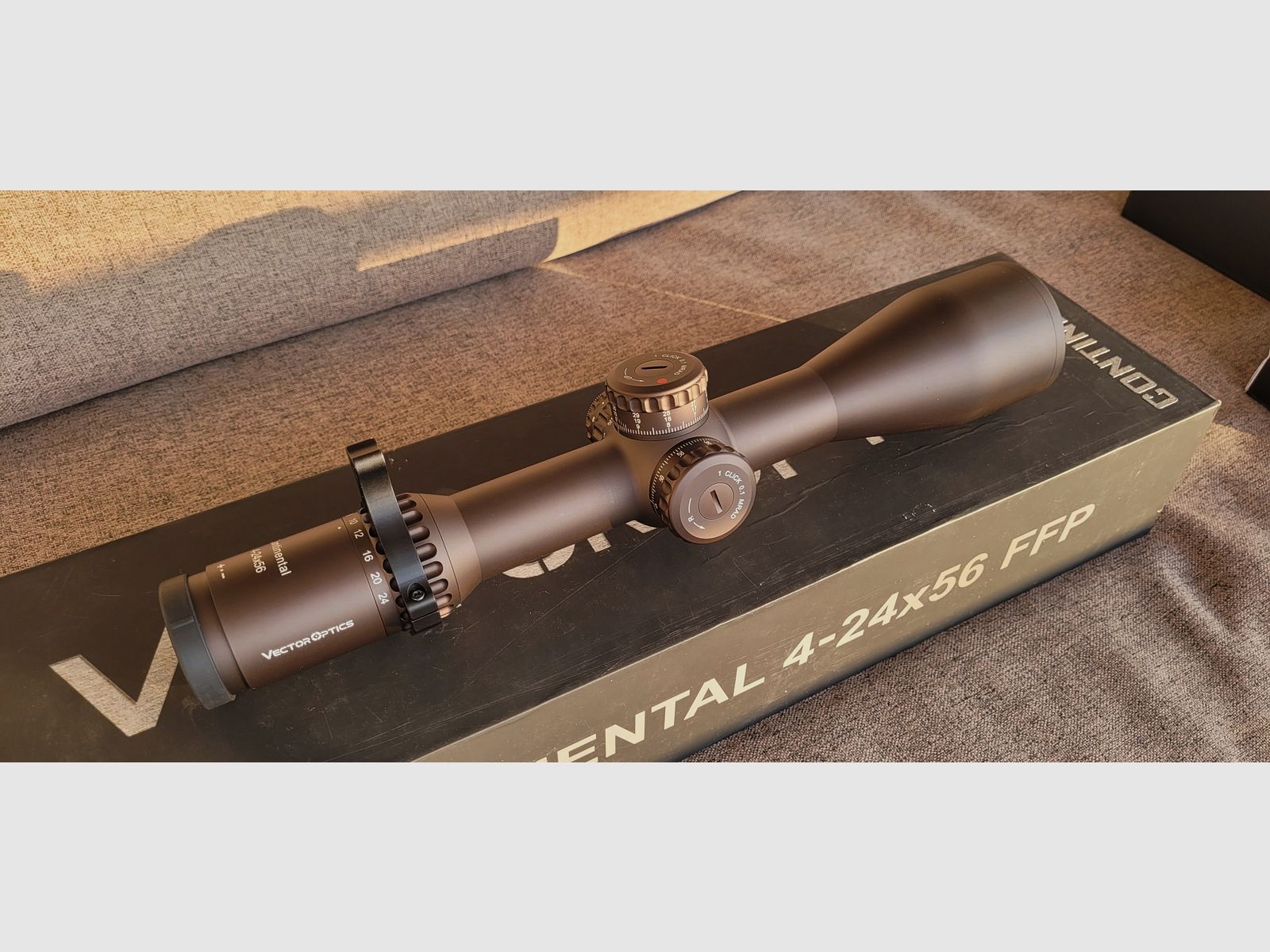 Vector Optics SCFF-39 Continental x6 4-24x56 FFP Mrad / FDE