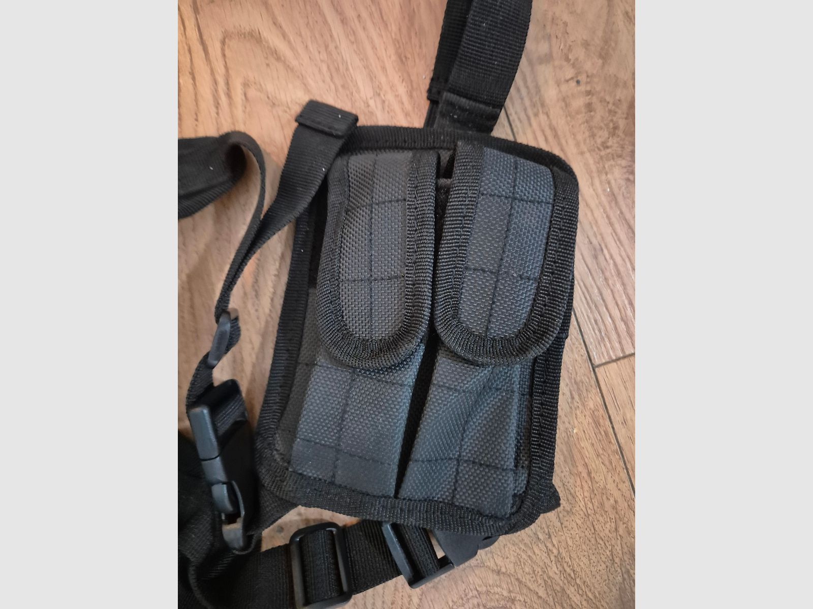 Walther P99 9mm blank gun with holster NEVER USED