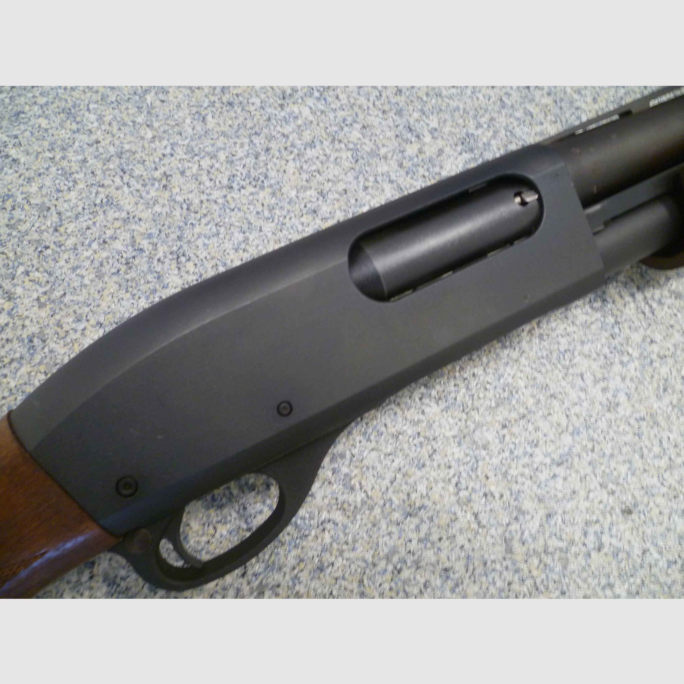 Repetierflinte Remington 870 Express Magnum 12/76