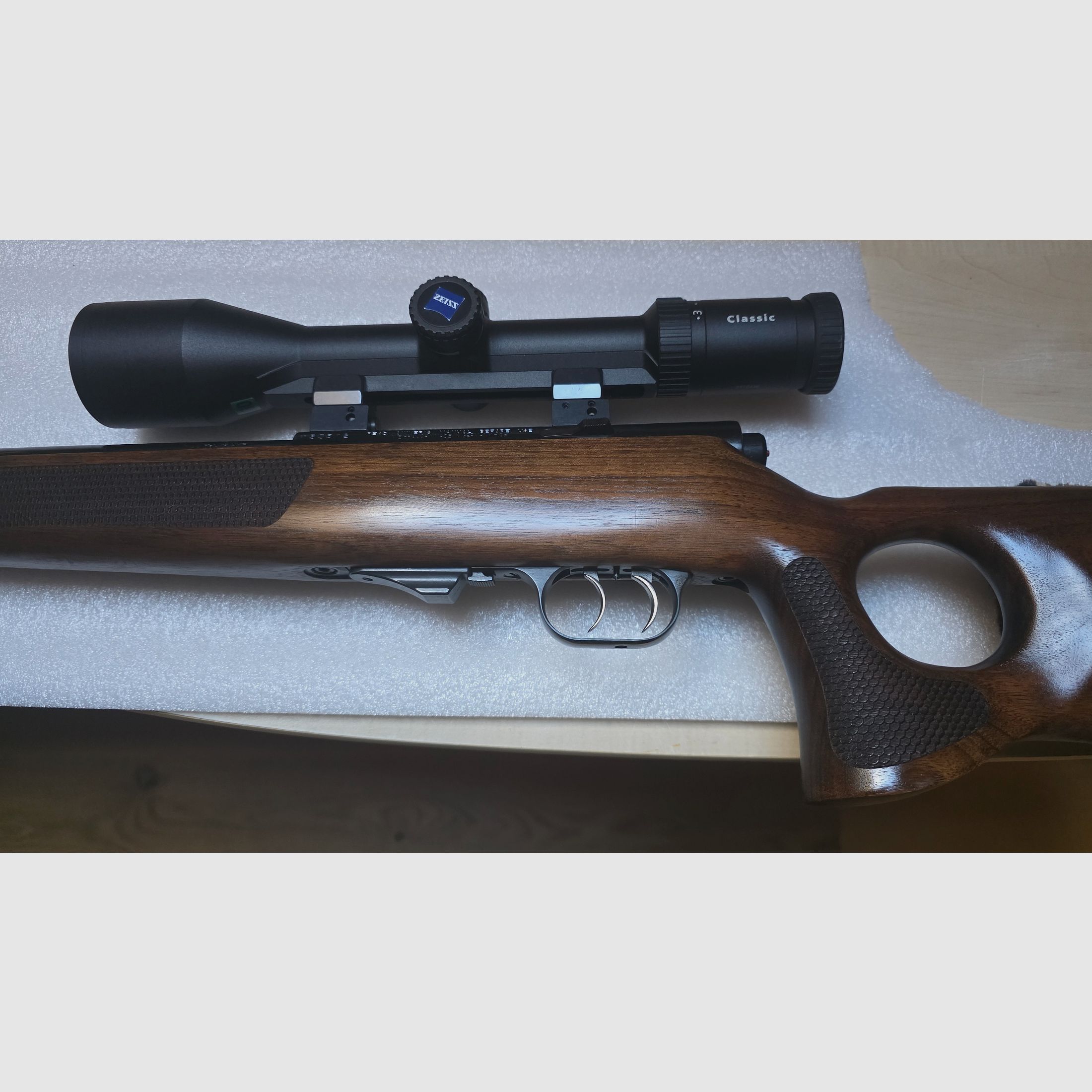 Weihrauch HW 66 TH (.17 HMR) with Zeiss Classic Diavari M 2.5–10x50 T*