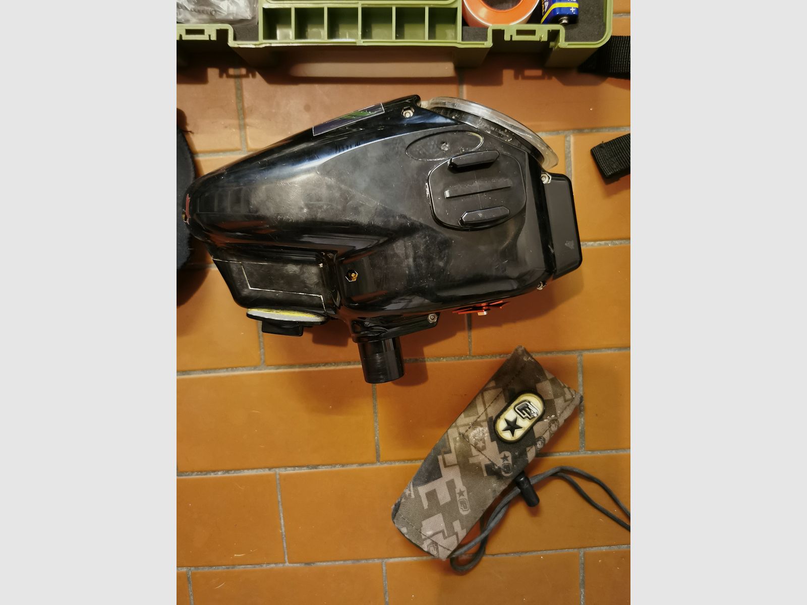 Paintball Ausrüstung Komplett *Planet Eclipse ETHA & Invert Halo B + Pods, Freak-Laufset, Metallkiste, Kleidung uvm*