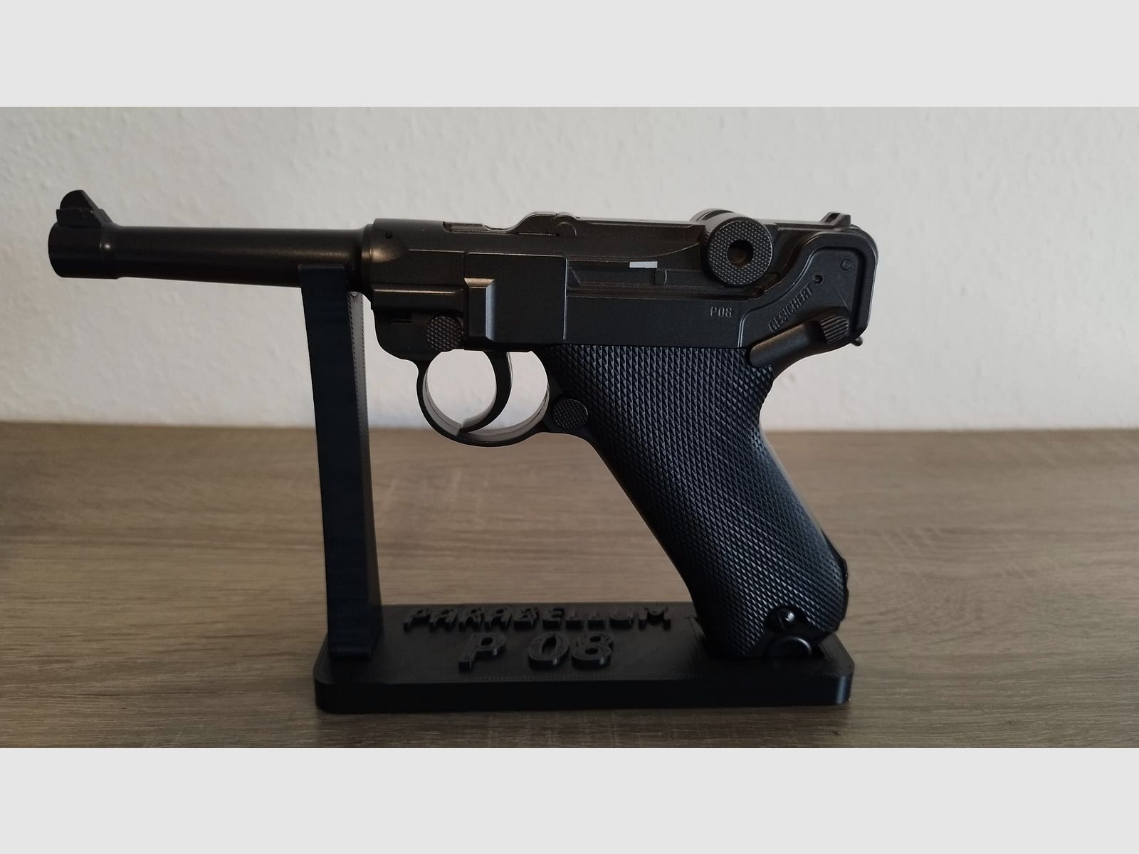 Umarex Legends P08 Metallausführung mit Zubehör CO2 4,5mm BB Pistole
