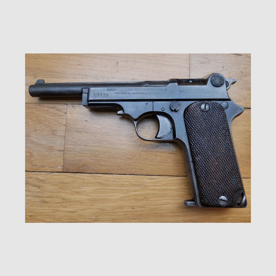 Seltenes Dienstpistole Star 1914 – Kaliber 7,65mm – Herstellung Bonifacio Echeverria in Eibar – Exzellente Griffschalen – Flüssige und robuste Mechanik – Sehr guter Lauf – 75% seiner ursprünglichen Brünierung – Perfekte Markierungen – Sehr guter Zustand, Bild 2 von 18