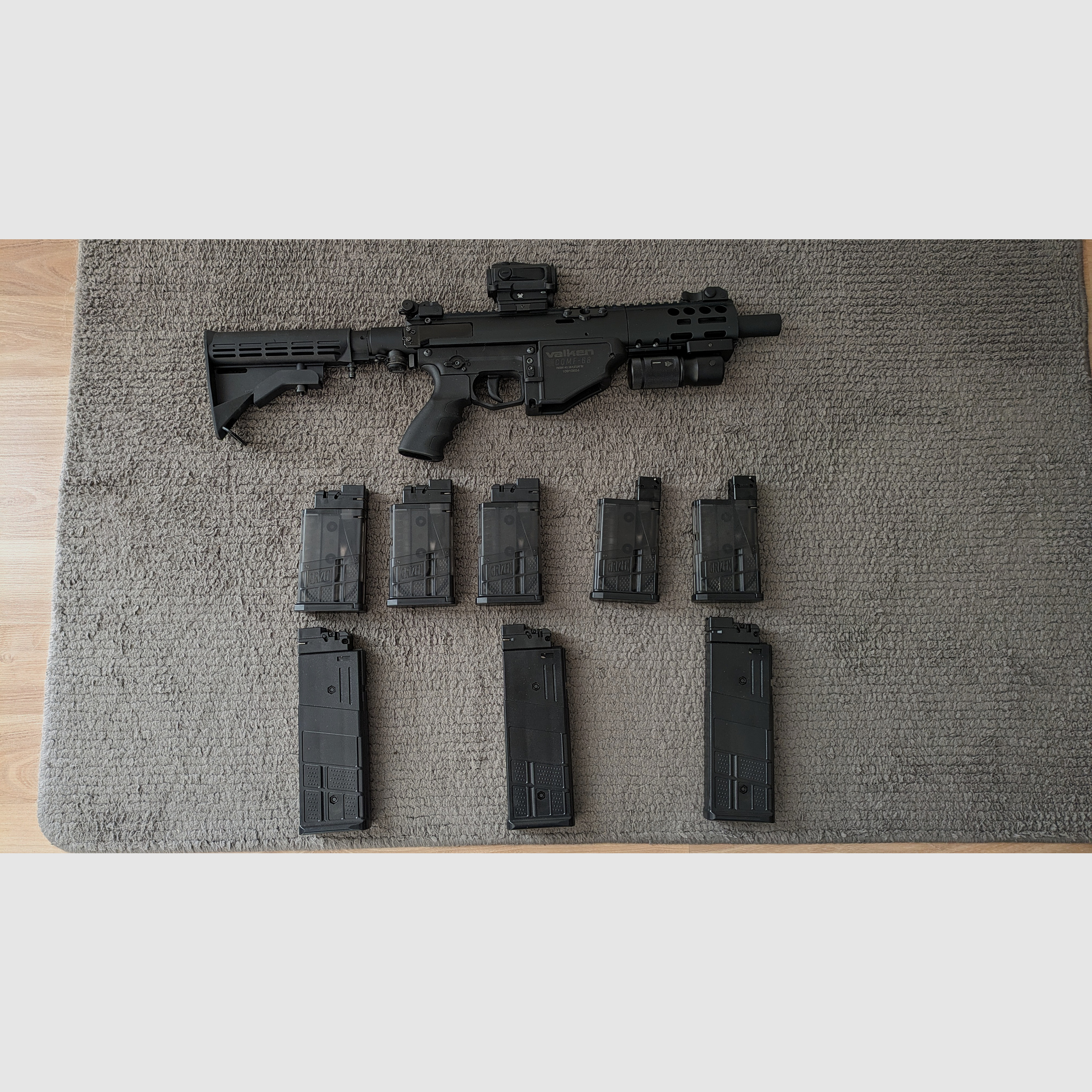 Milsig / Valken CQMF68 RAM Waffe mit viel Zubehör