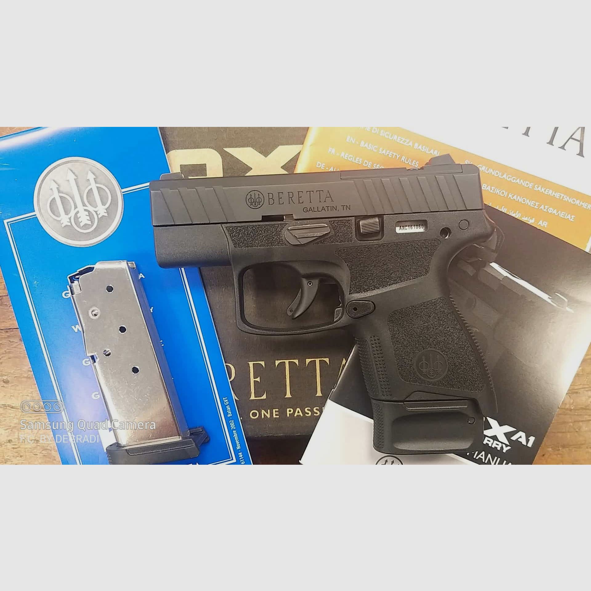 BERETTA APX A1 CARRY CALIBRE 9X19 D'OCCASION COMME NEUF, image 1 sur 4