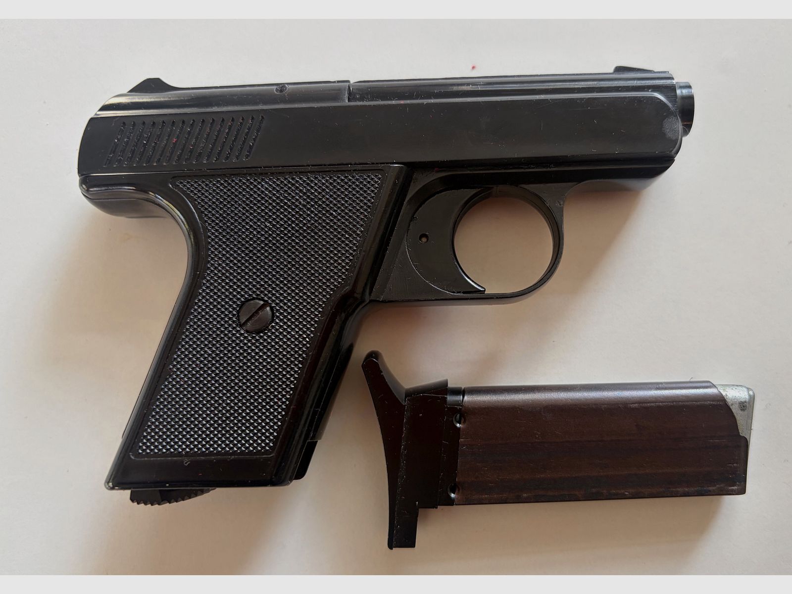 Reck Mod. FBI 8000 8mm Schreckschuss