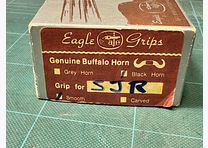 EAGLE GRIPS Buffalo Horn Grips (Genuine Buffalo Horn) S&W J-Frame Round Butt – Top condition in original packaging with exchange wedge!