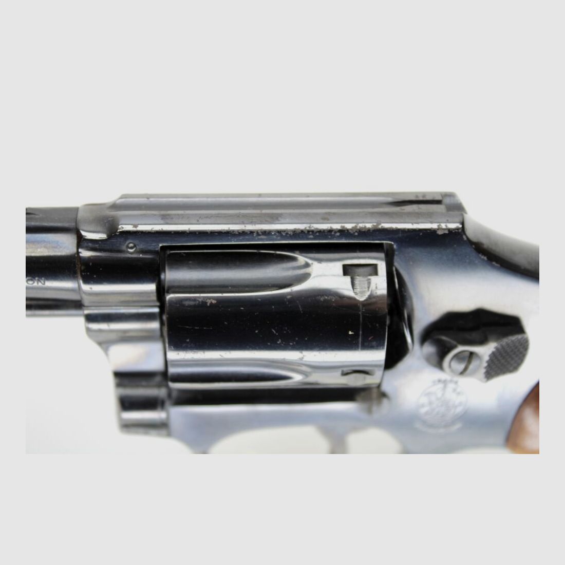 Revolver Smith & Wesson Mod 40 concealed hammer, palm safety .38Special