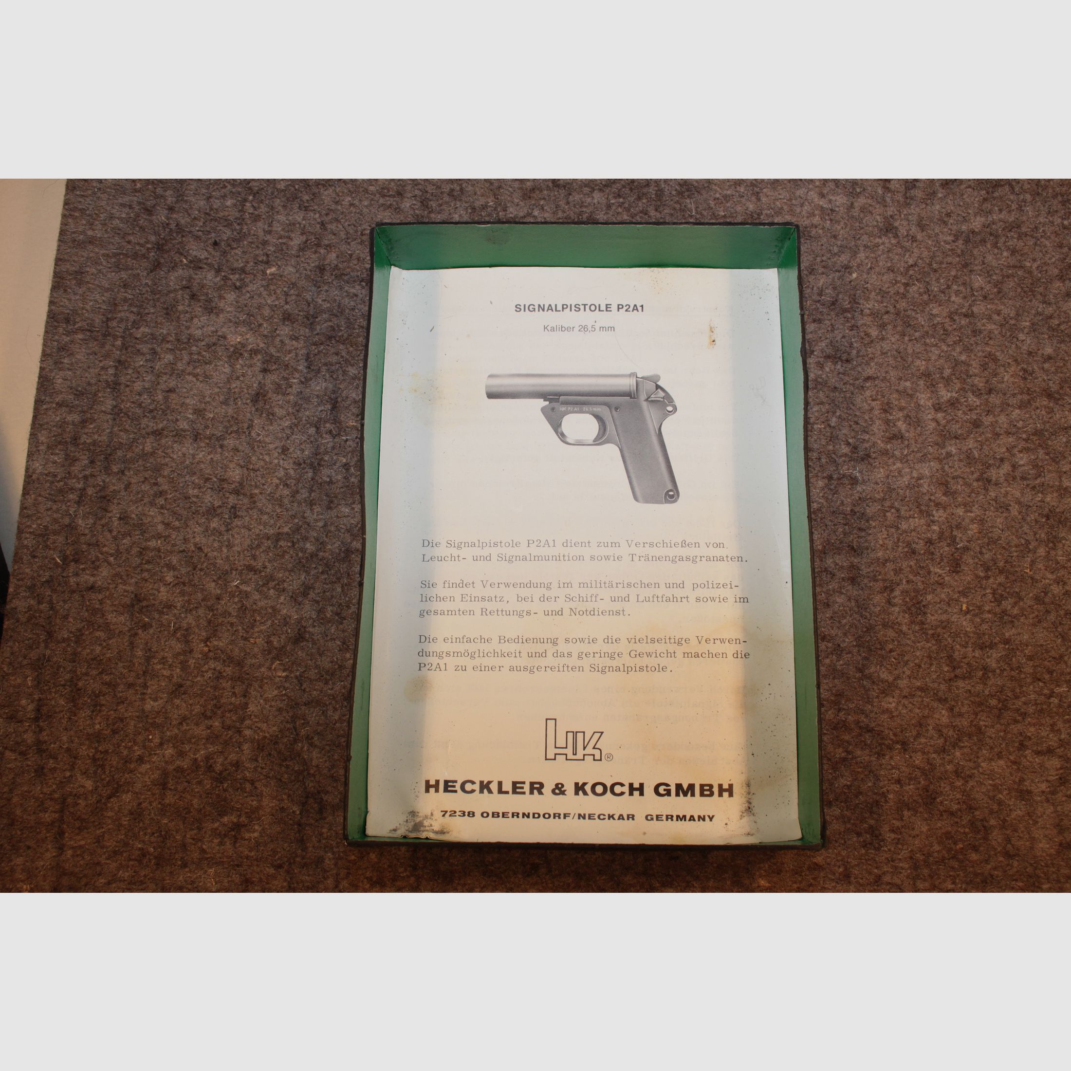 Signal pistol Heckler und Koch in caliber 4.