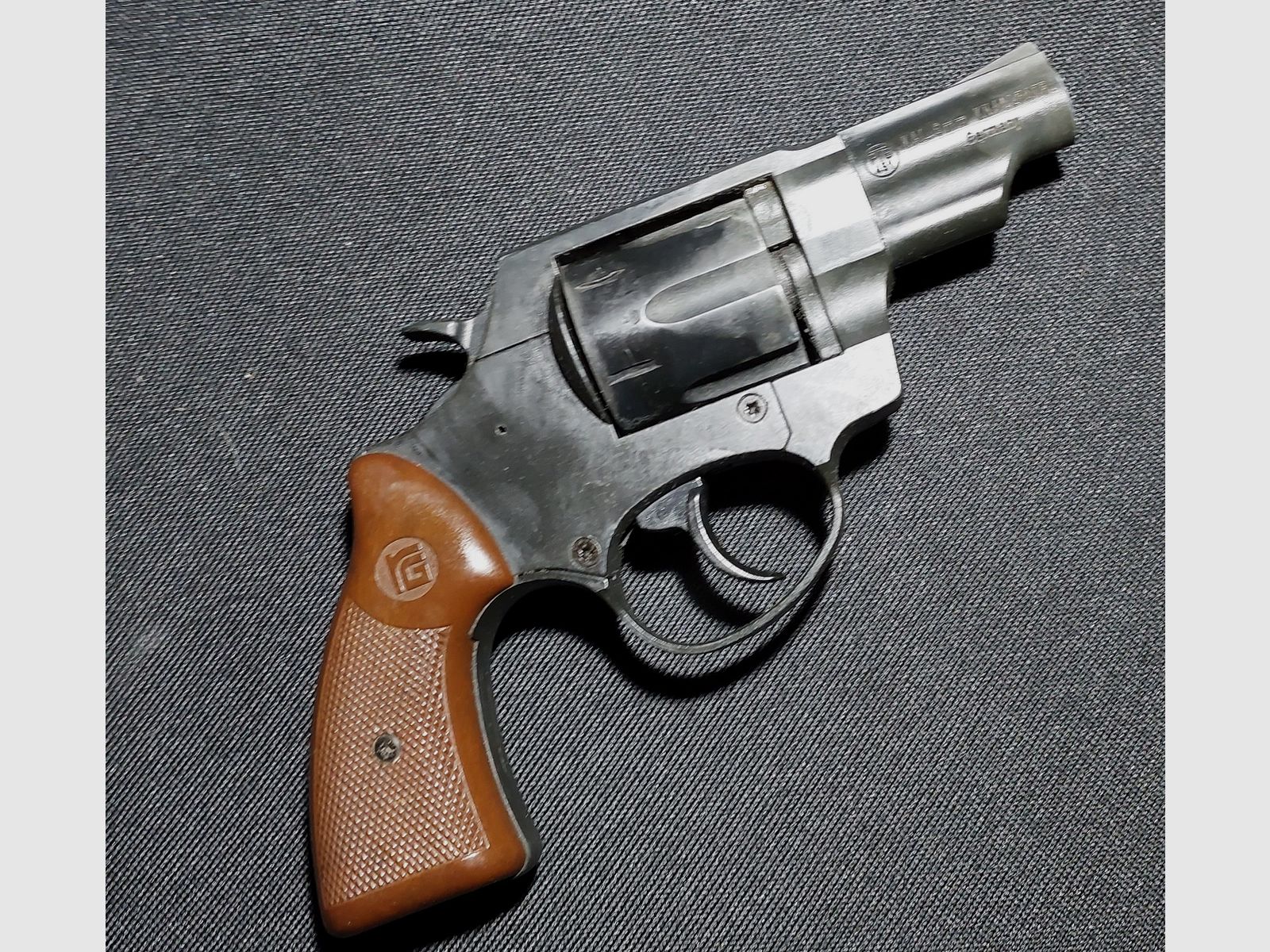 Revólver de detonación Röhm RG89, acabado en negro (PTB 451)