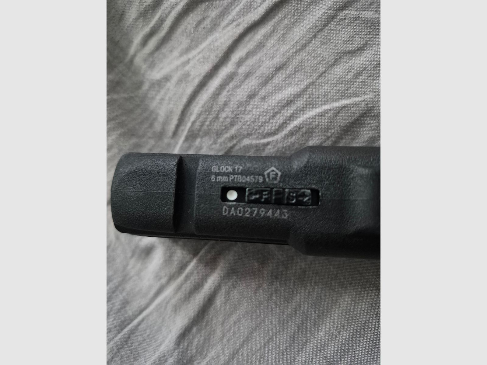 Glock 17 6mm replica