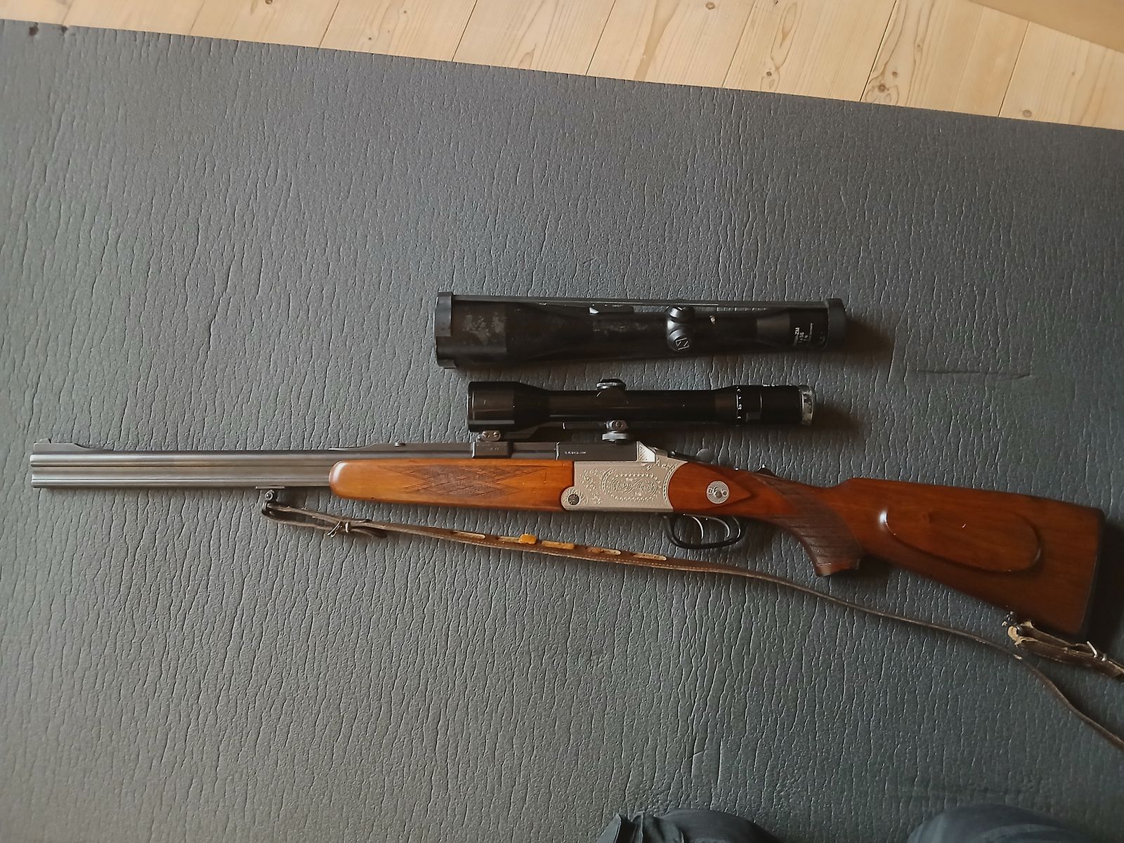 Blaser Bergstutzen, 2x Zeiss, amunicja