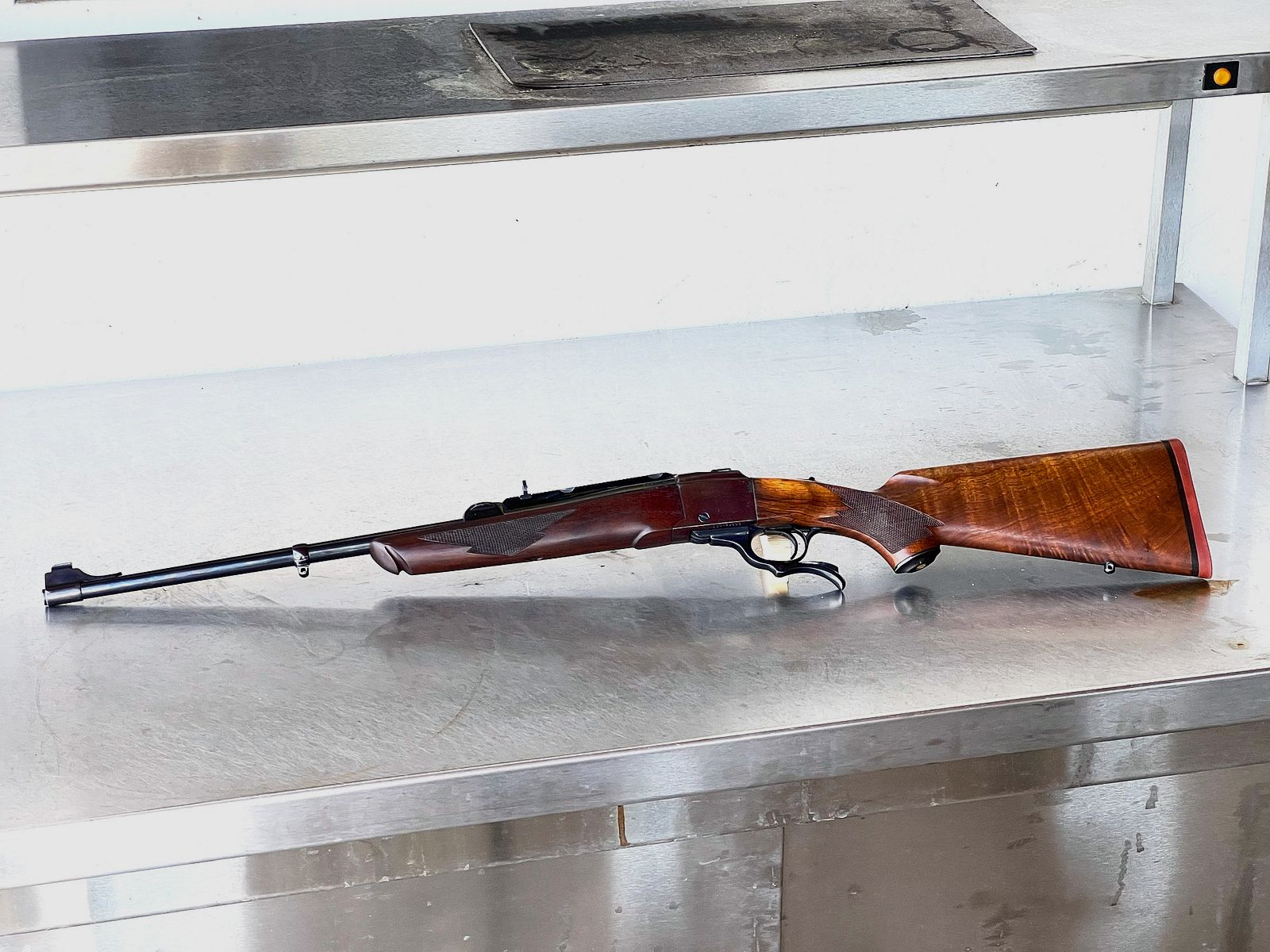 Ruger No.1 .243 Win. Rifle de caída