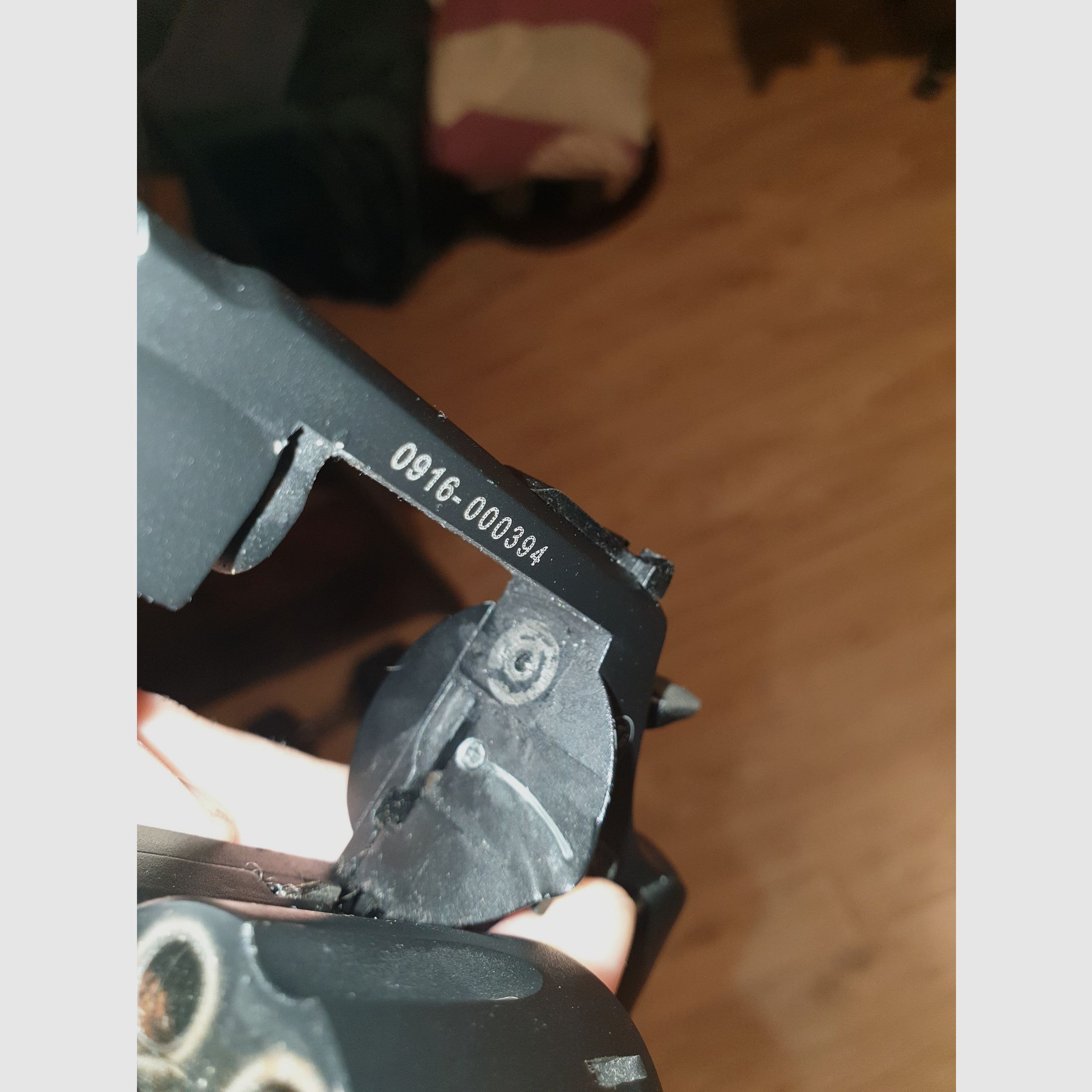 Zoraki R1 2,5 inch revolwer alarmowy - oksydowany 9mm pak, zdjęcie 6 z 6