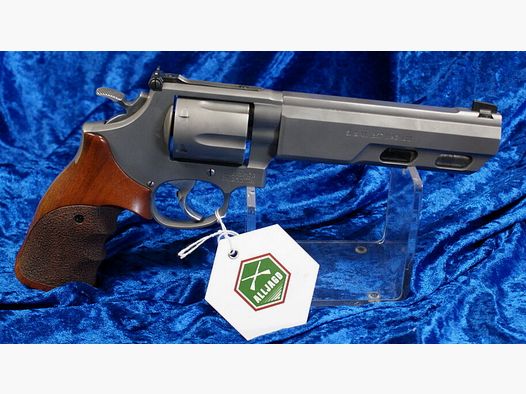 Smith & Wesson 686 Competitor Perf. Center