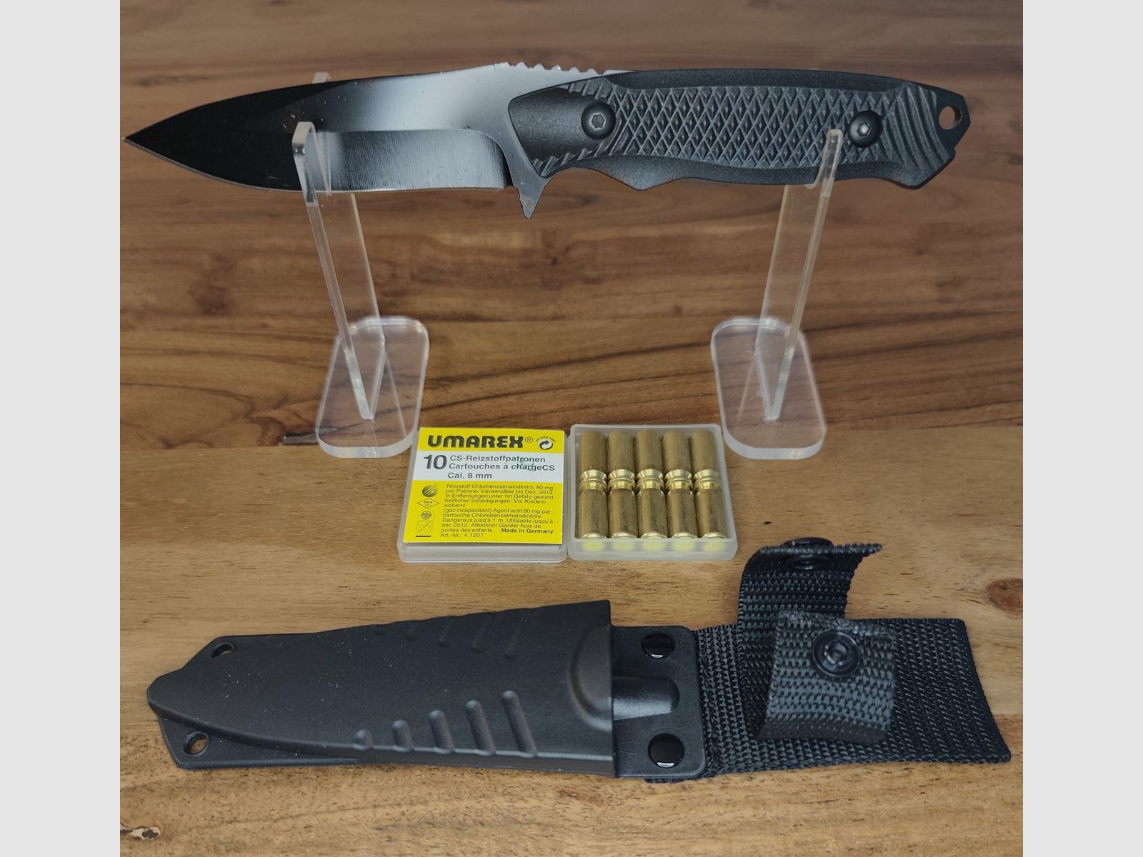 CS Gas Patronen 8mm von UMAREX 10 Stück + Jagt & Angelmesser