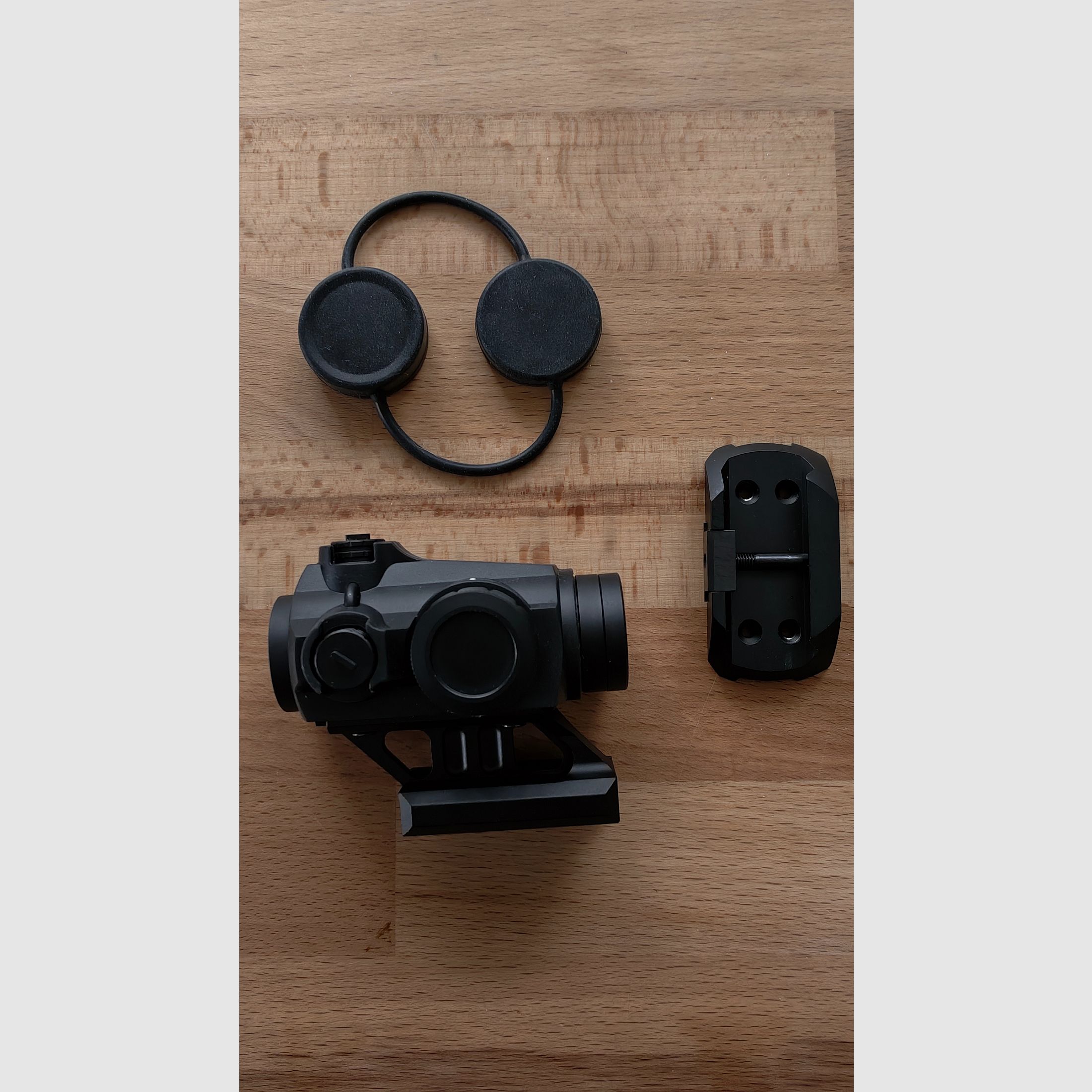 Red Dot und Vergrößerungsglas von Vector Optics