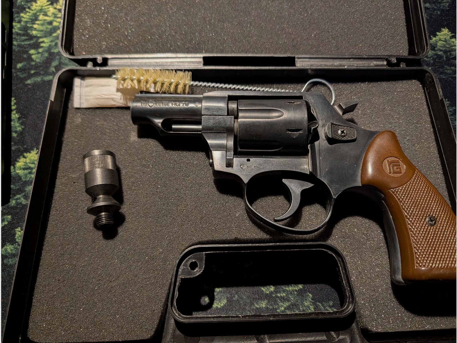 Rewolwer sygnałowy Röhm RG 79 – 9 mm naboje hukowe (PTB 457)