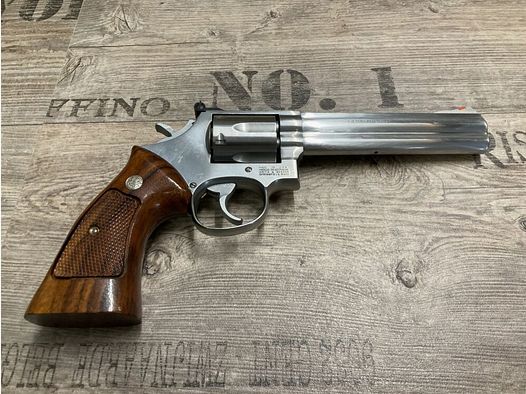 Smith & Wesson 686