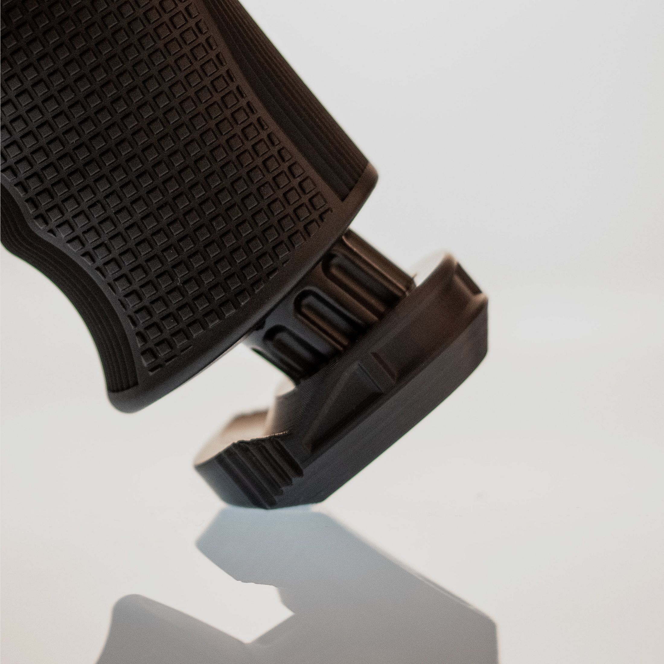 PUNCH BUTTON | Universal | HDR68 | BLACK | Cal.68