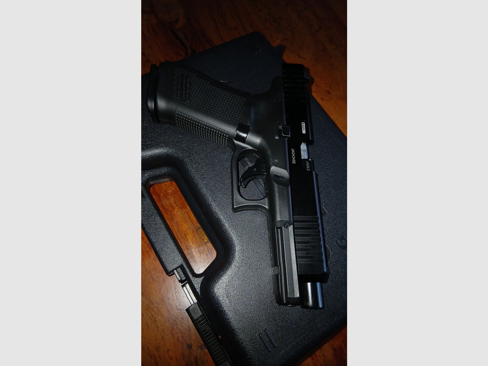 Glock 17 Gen 5  T4E  .43  RAM + Quick Piercing Magazin incl. verzending