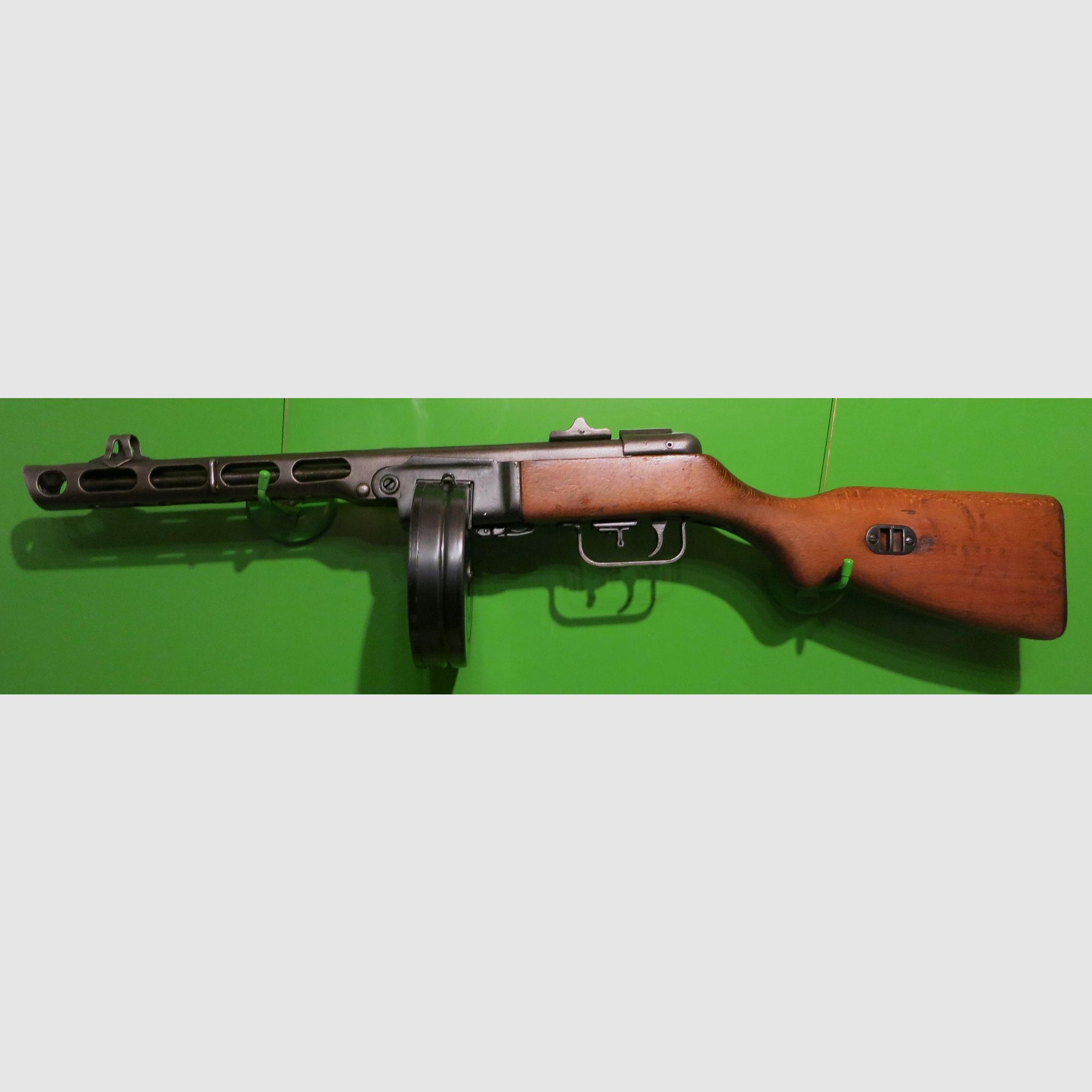 Deko "Schpagin PPSH 41" Kal. 7,62x25 mit Trommelmagazin, Zertifikat, Absolute Rarität die Depots sind leer!   #52
