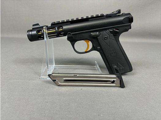 Ruger MK IV22/45 Lite in .22 lr  Black-Gold