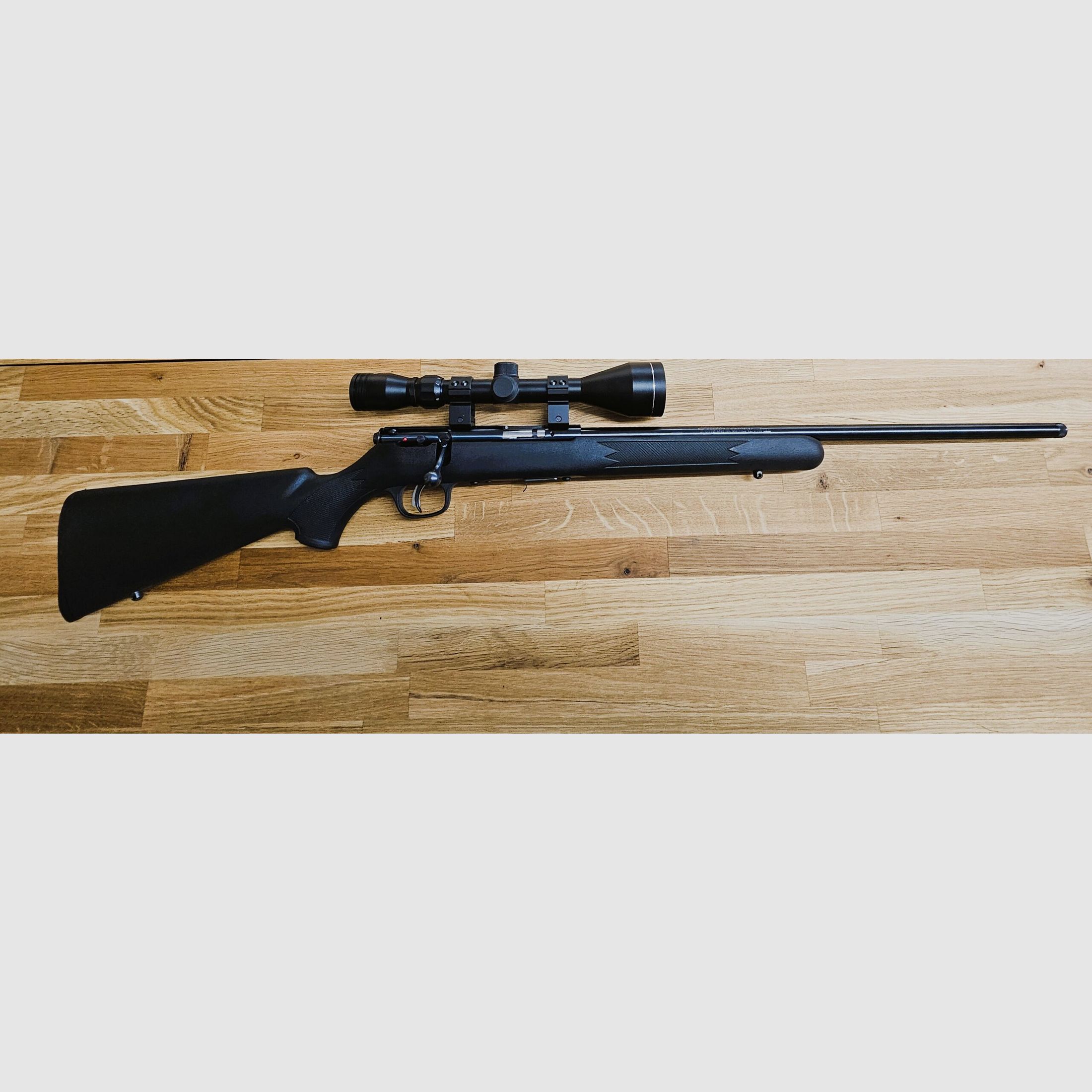 Savage – Repetierer / Mark 2 / mit Optik / .22lr / Schwarz, Bild 2 von 2