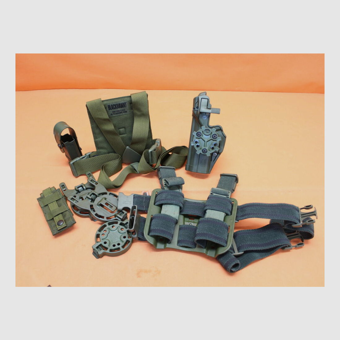 Blackhawk	 Blackhawk Holstersystem SERPA Tactical Level 3 RH Heckler&Koch HK P8 (Bundeswehr) oliv OD