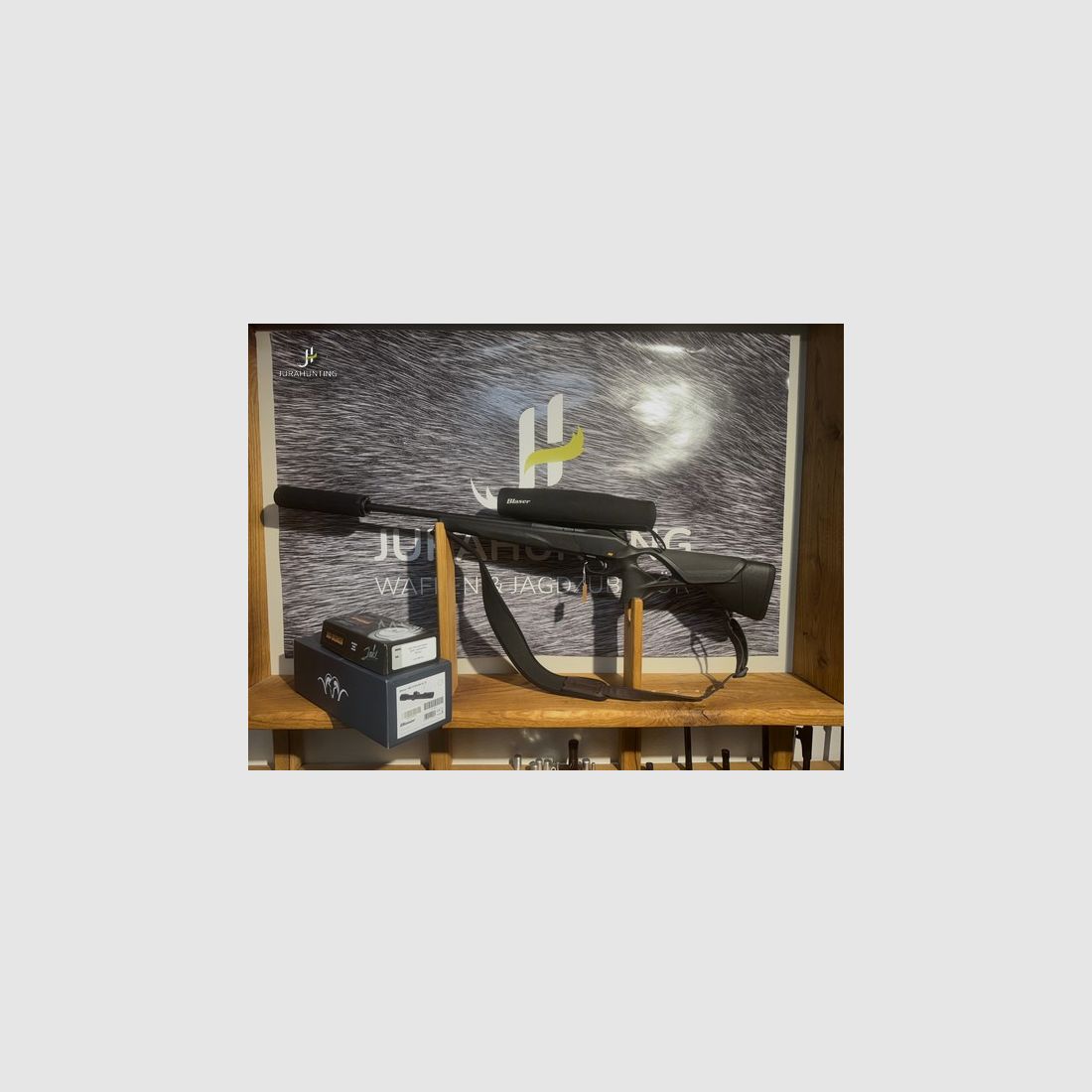 Blaser R8 Ultimate; Blaser B2 2-12x50iC; Jaki Titanium