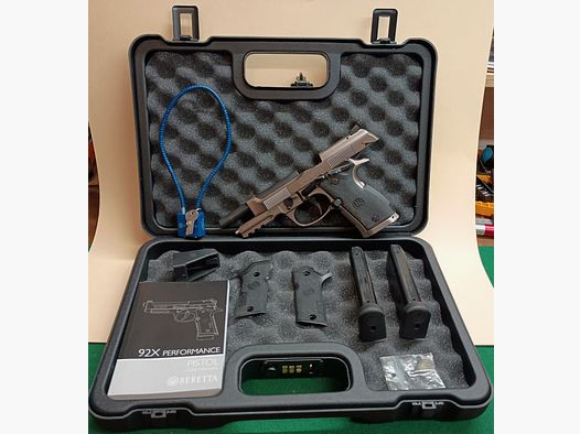 Beretta 92X mit Zubehör für IPSC