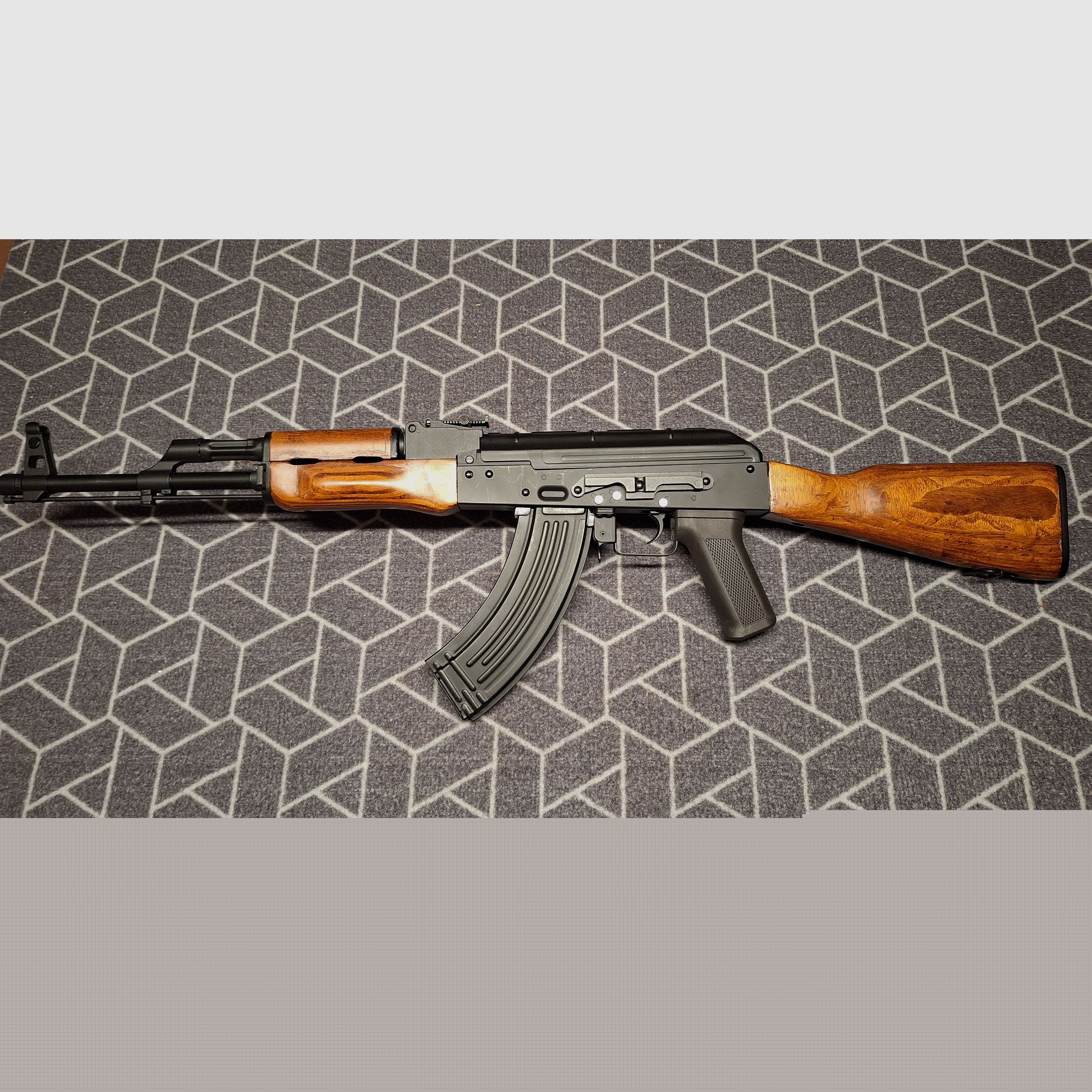 AK47 BEGADI SPORT AEG Vollmetall/Echtholz-NEU!