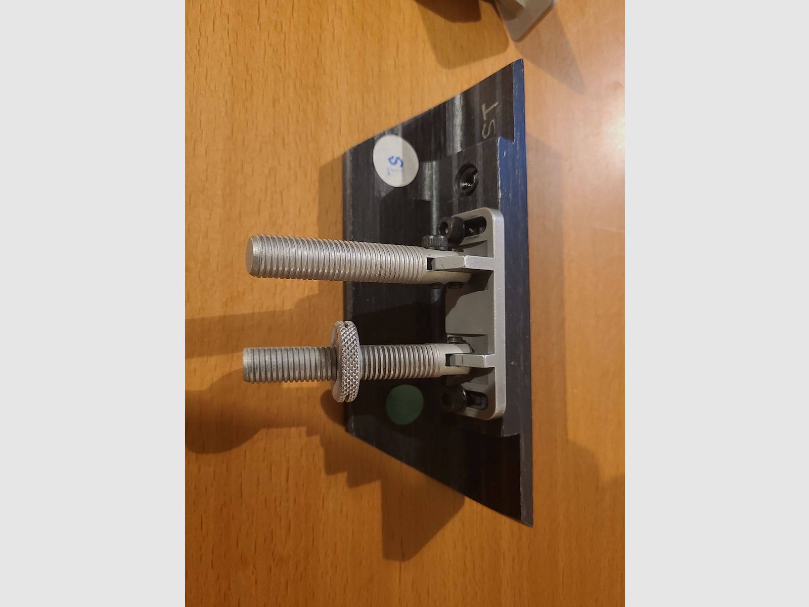 Anschütz stock cheekpiece hook cap with extensions, immagine 3 di 3