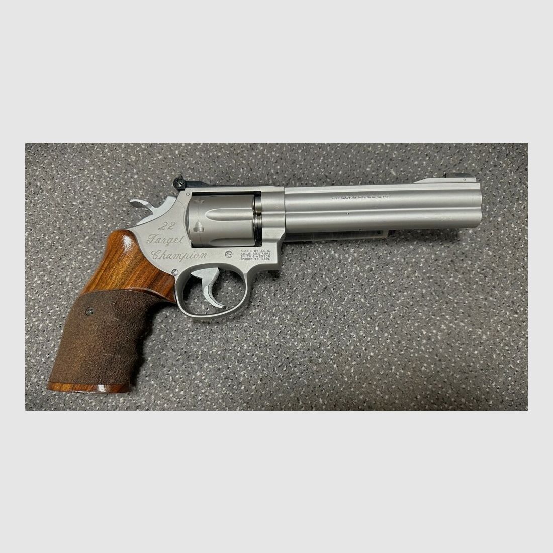 S&W Smith & Wesson 617-1 Target Champion