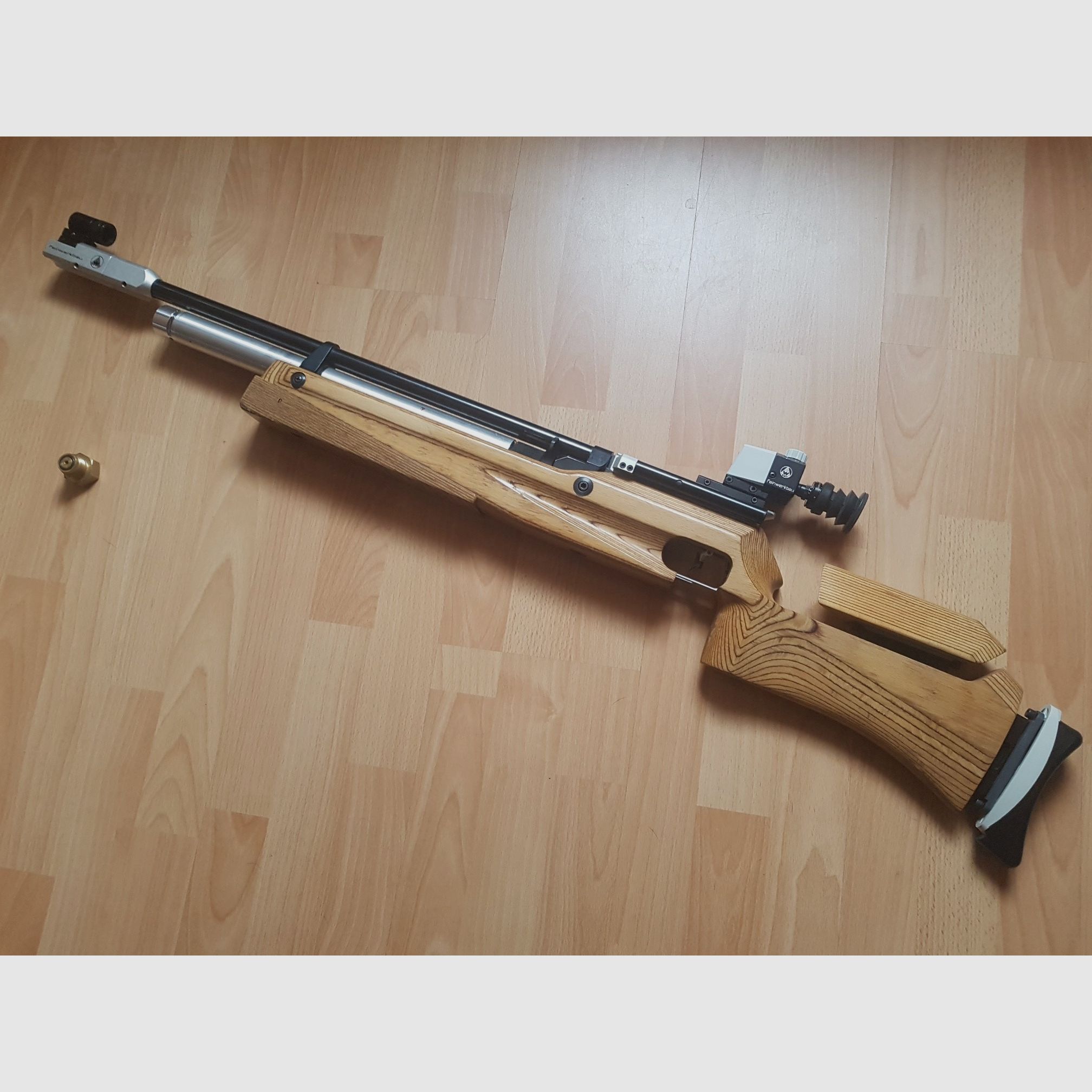 Fucile da competizione a compressione Feinwerkbau P70, con cuneo e diaframma per tiro di appoggio!