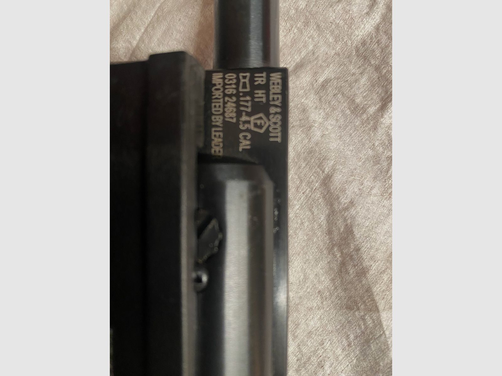 Pistola ad aria Webley Typhoon