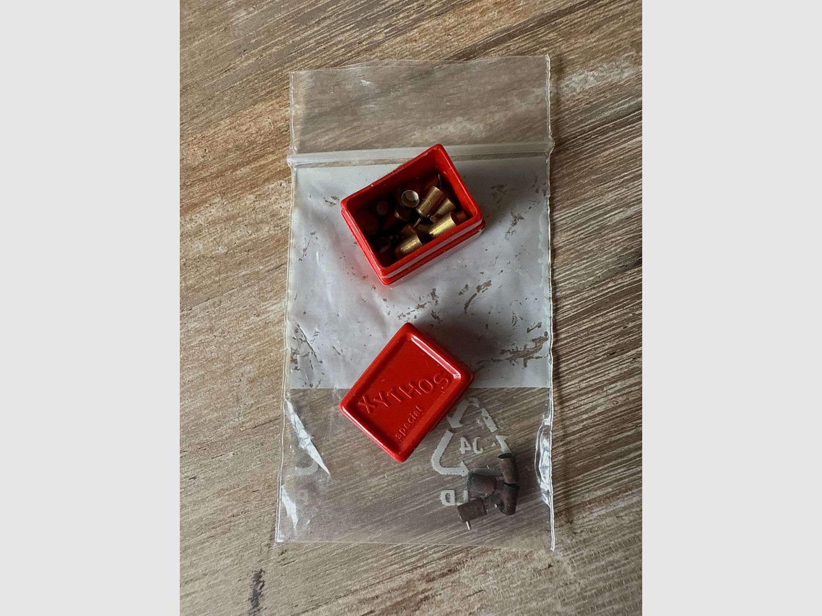 Xythos Pinnfire 2mm Schlüsselanhänger Signalmunition Knallpatronen Geschenkbox 