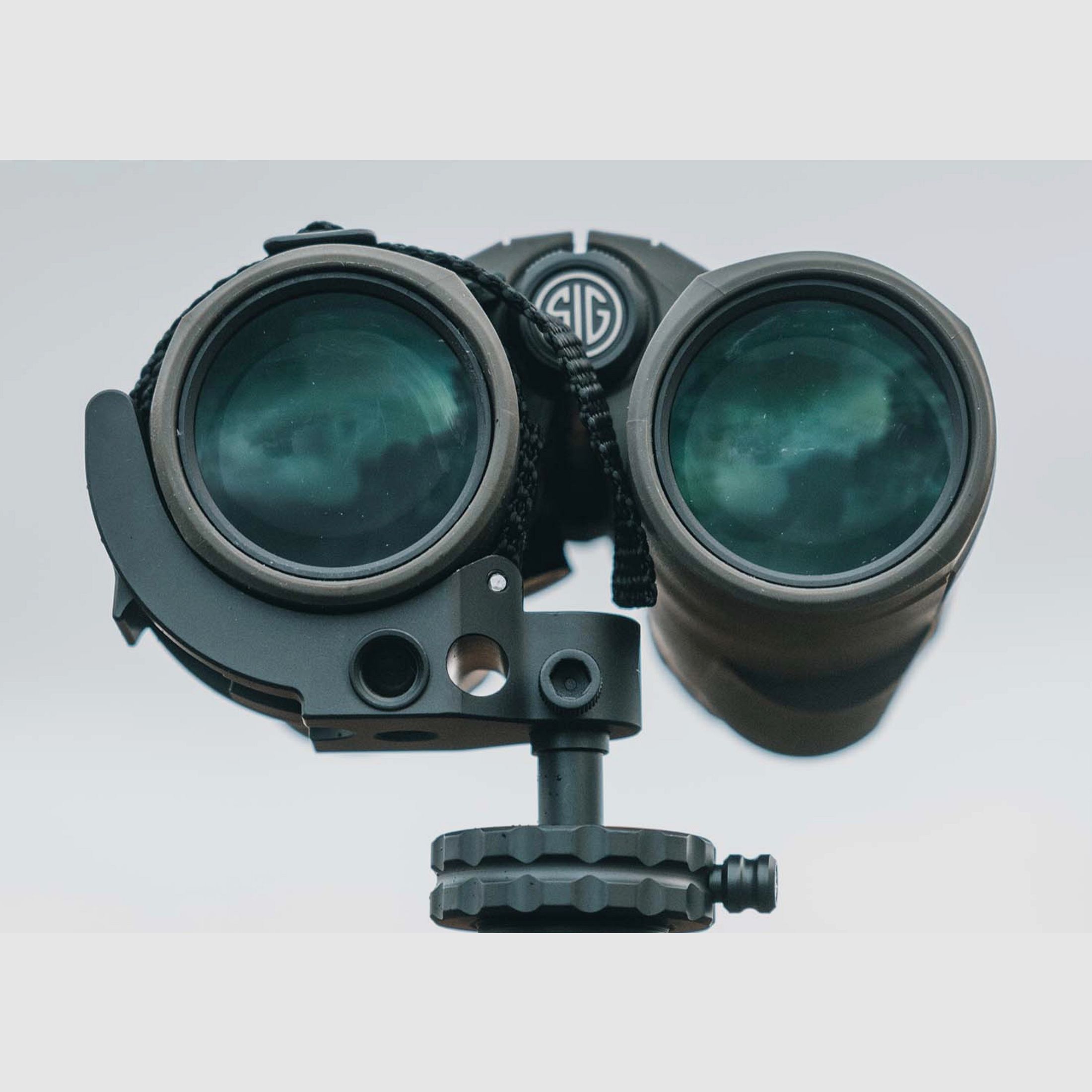 Spartan verrekijkeradapter voor verrekijkers met een objectiefdiameter van 45 tot 65 mm SP06-030-R