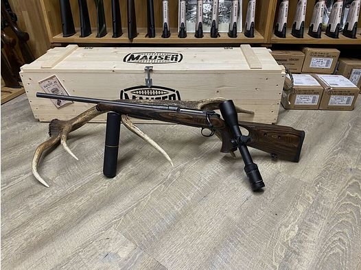 Sauer 101 GTI, links, met Zeiss Conquest V6 2-12x50 M, met rail