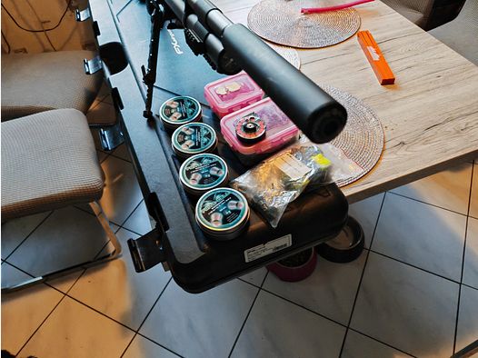 FX Dreamline Tactical 7,62 mm, accessoires, beaucoup de munitions