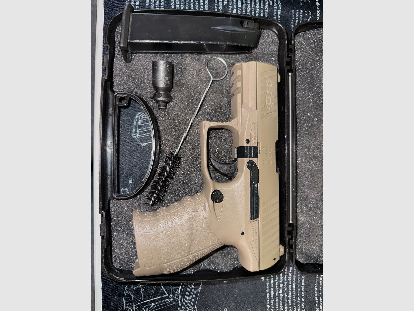 Walther PPQ FDE 9mm P.A.K