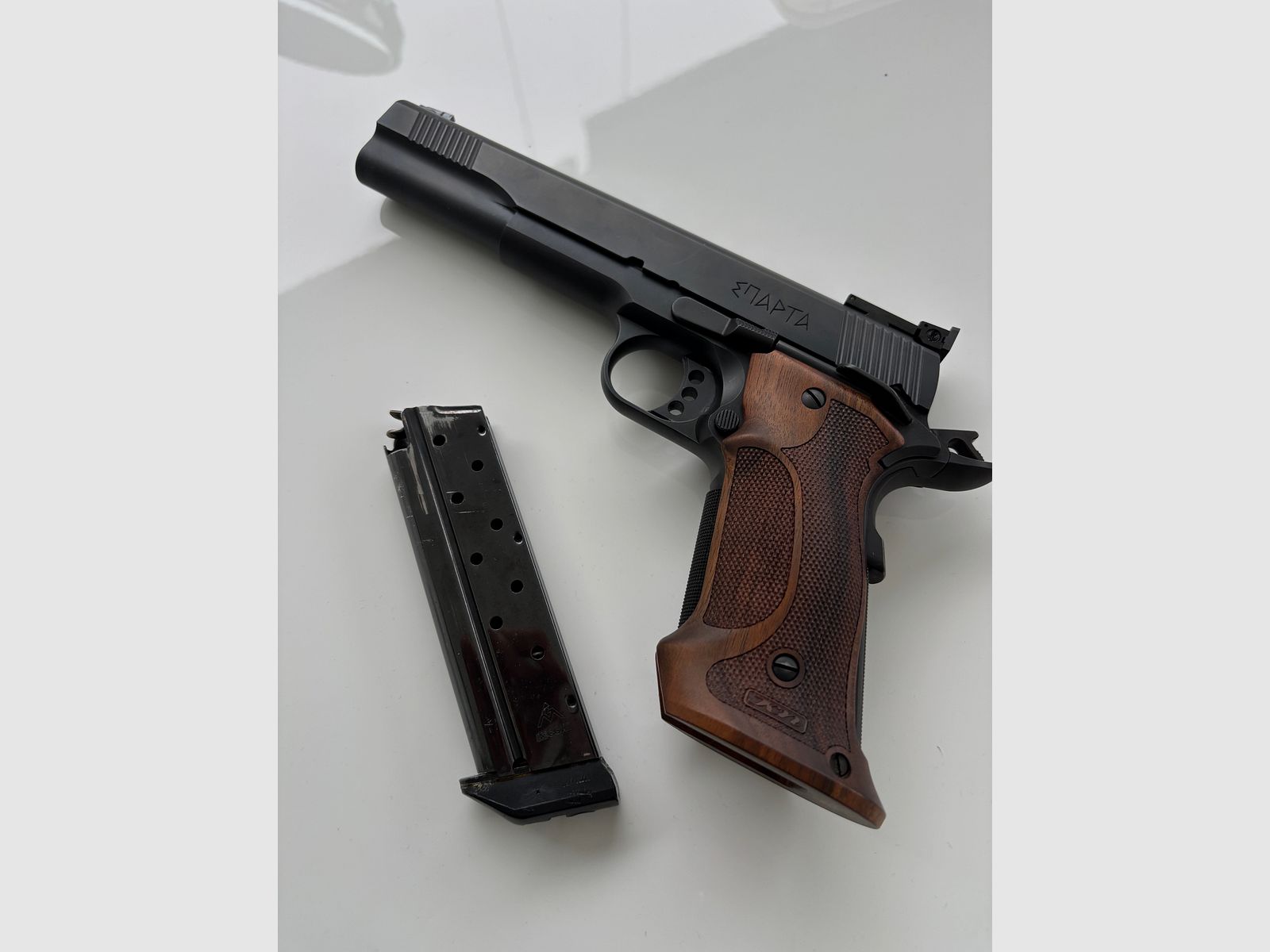 1 Pistole SPS Sparta 9 mm Luger