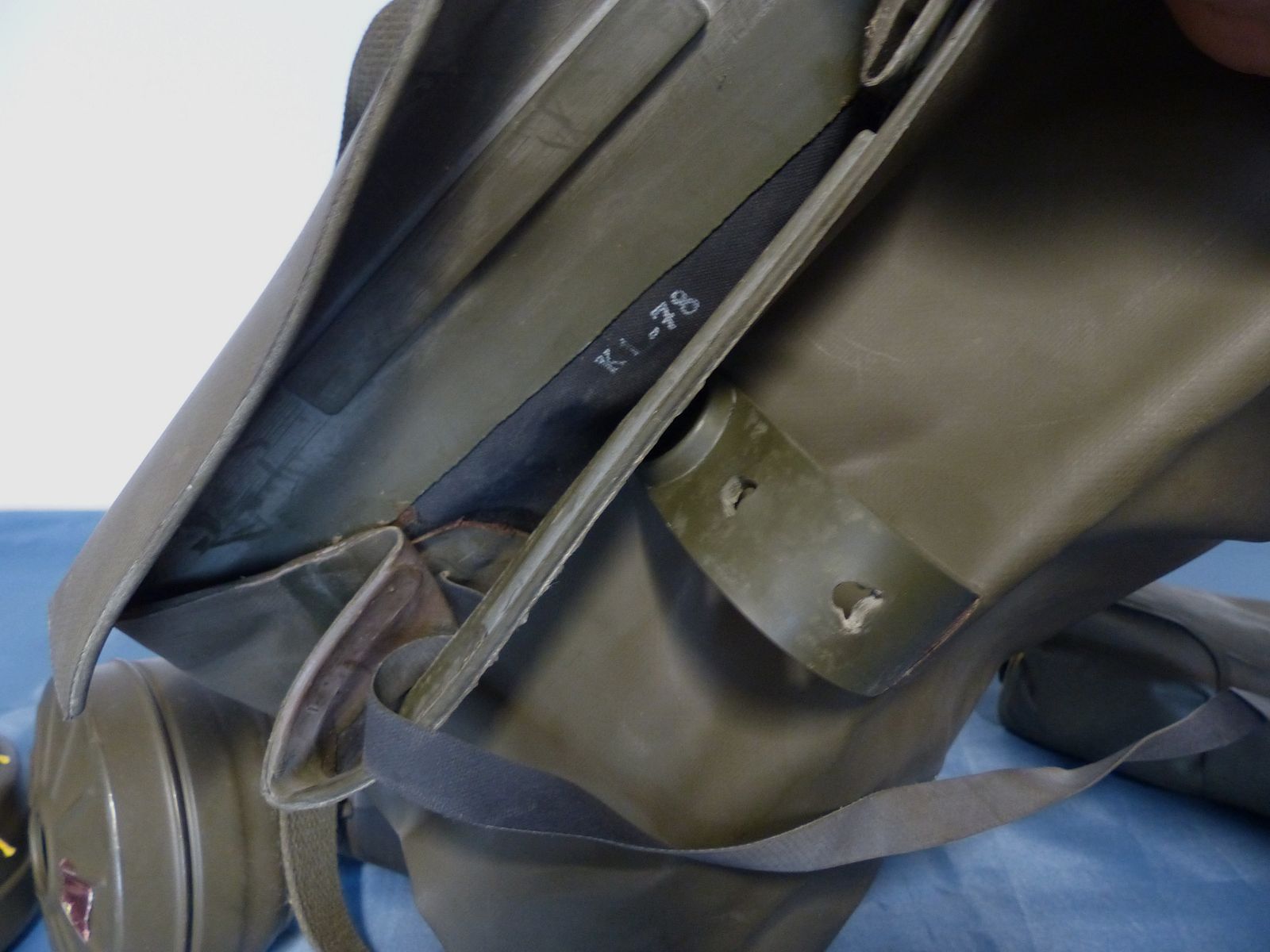 Bundeswehr ABC protection equipment transport bag, gas mask 2 filters and accessories BW 70s