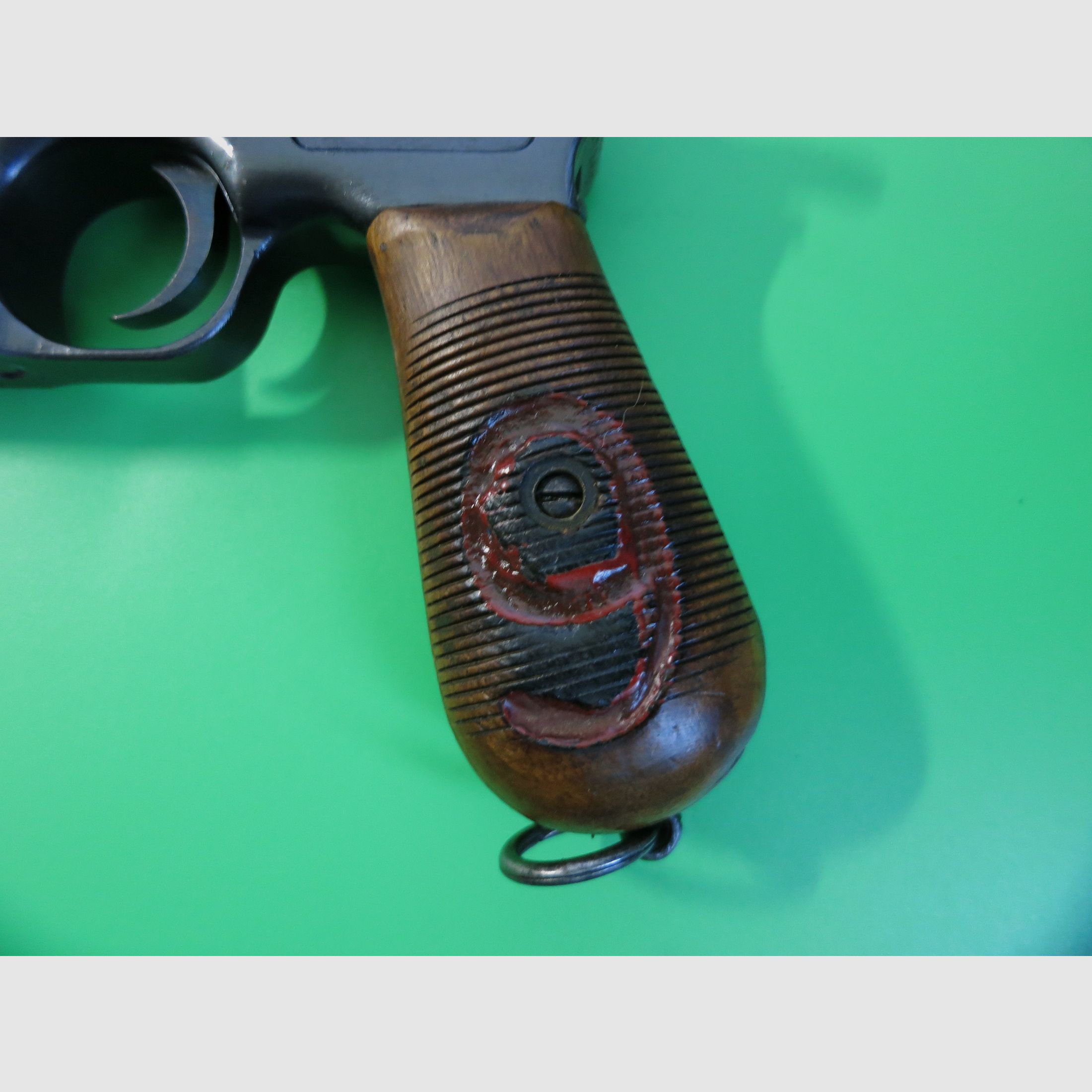 Mauser C96 -Czerwona 9-, Broomhandle, Mauser Oberndorf, kal. 9 mm, numer zgodny, oryginalny łoże + narzędzie #100