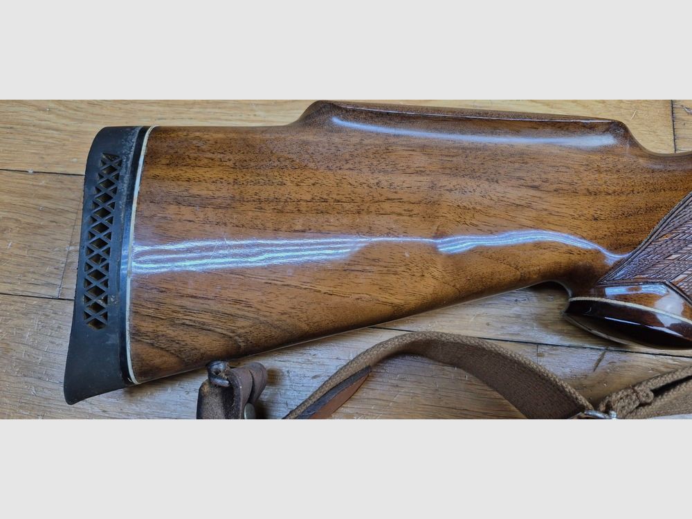 Sehr schöne BSA Jagdgewehr Modell CF2 — Kal. 300 Win Mag — Magazin 3 Schuss +1 — Holz von hoher Qualität in Grad V — Schmidt & Bender 1.5-6x Zielfernrohr — Exzellente Mechanik — Spiegel-Lauf — Eines der besten Jagdgewehre, die aus den Werkstätten der „Großen Epoche“ britischer Herkunft stammen — TBE/TBE+, Bild 3 von 39